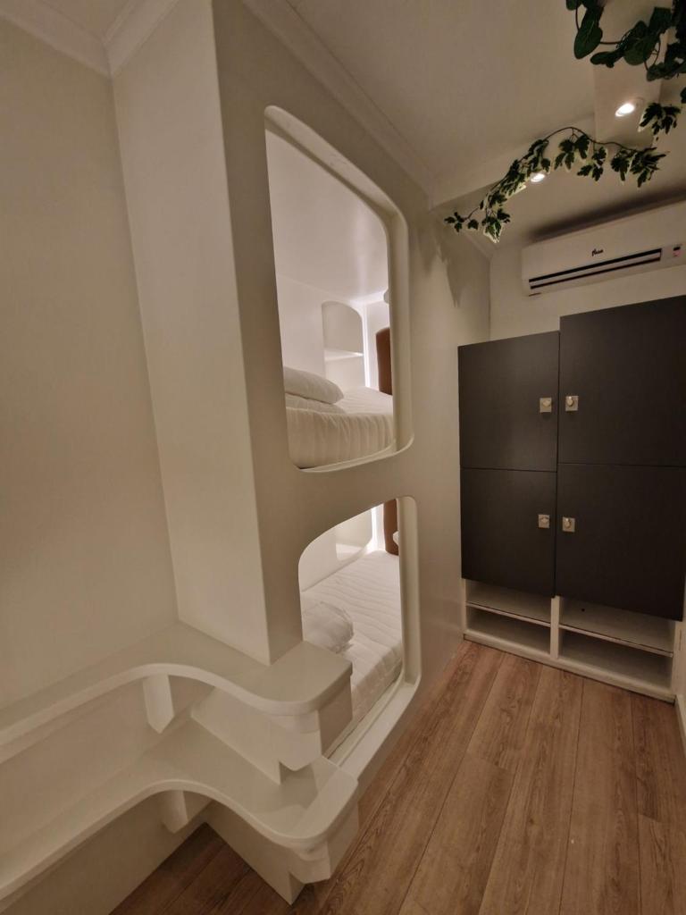 Hostel The Golden Stork photo 1