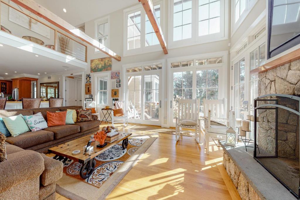 Oak Bluff Bungalow photo 2