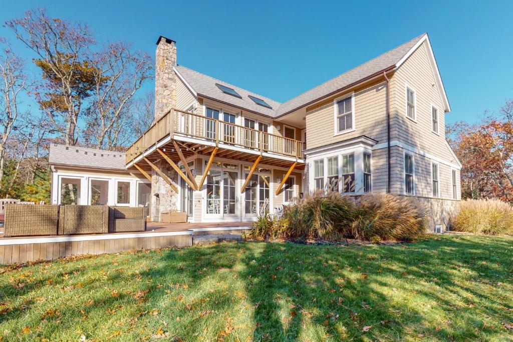 Oak Bluff Bungalow photo 3