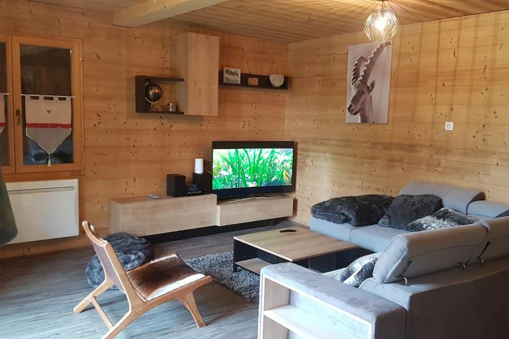 Chalet au milieu de la nature photo 3