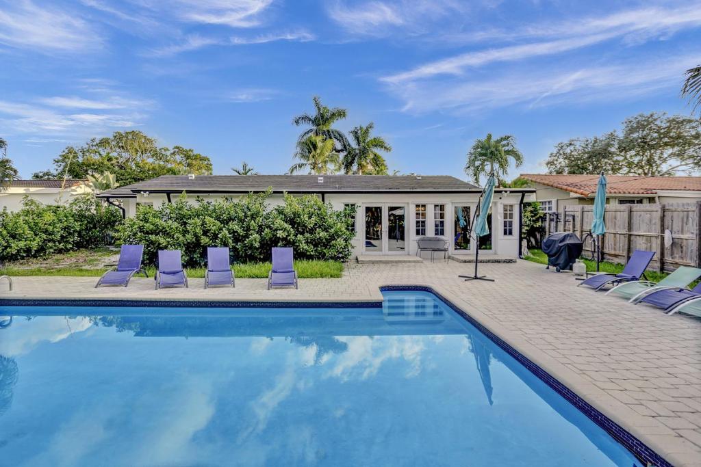 Casa Ria Luxury House w Private Pool Near Aventura Mall image