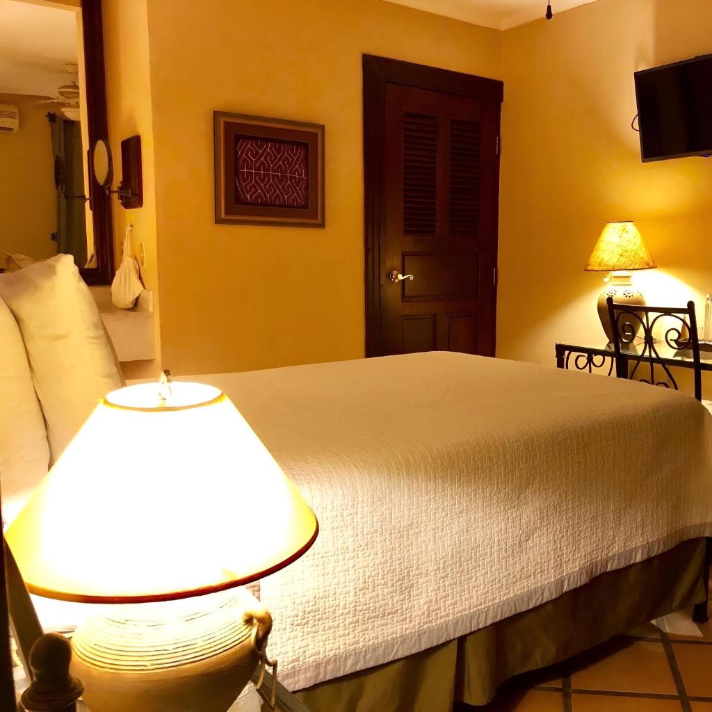 Hotel Los Robles, Managua, Nicaragua photo 2