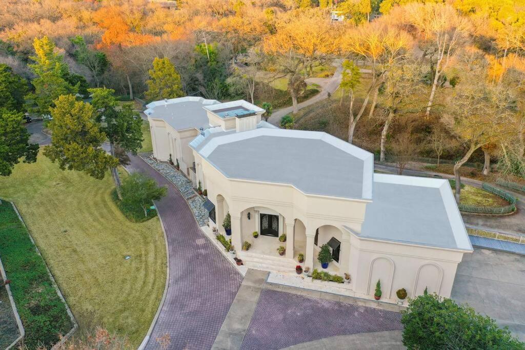 Dallas Estate! image