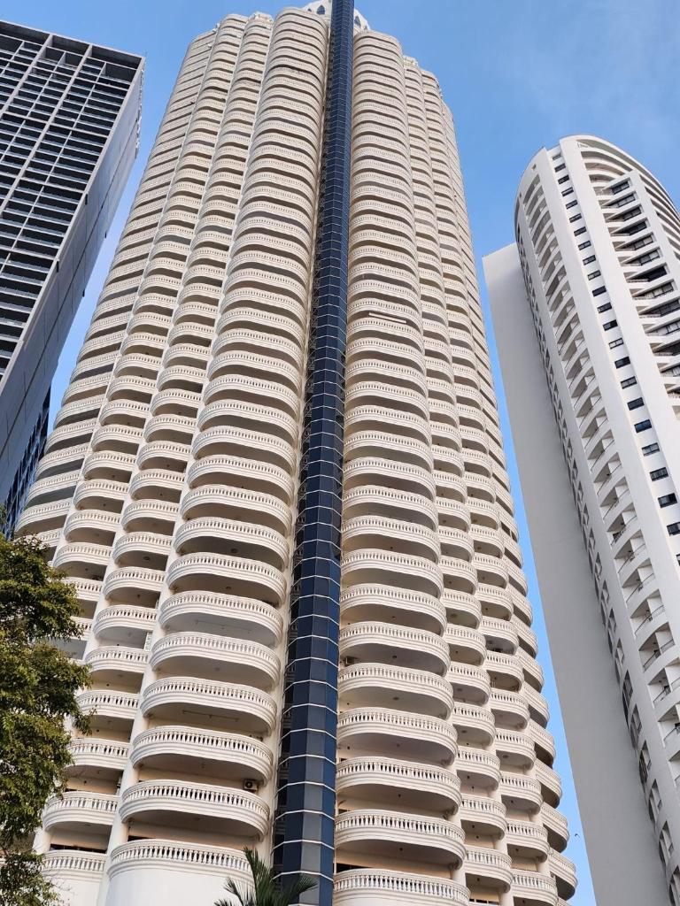 Sky Beach Condo Apartments photo 3