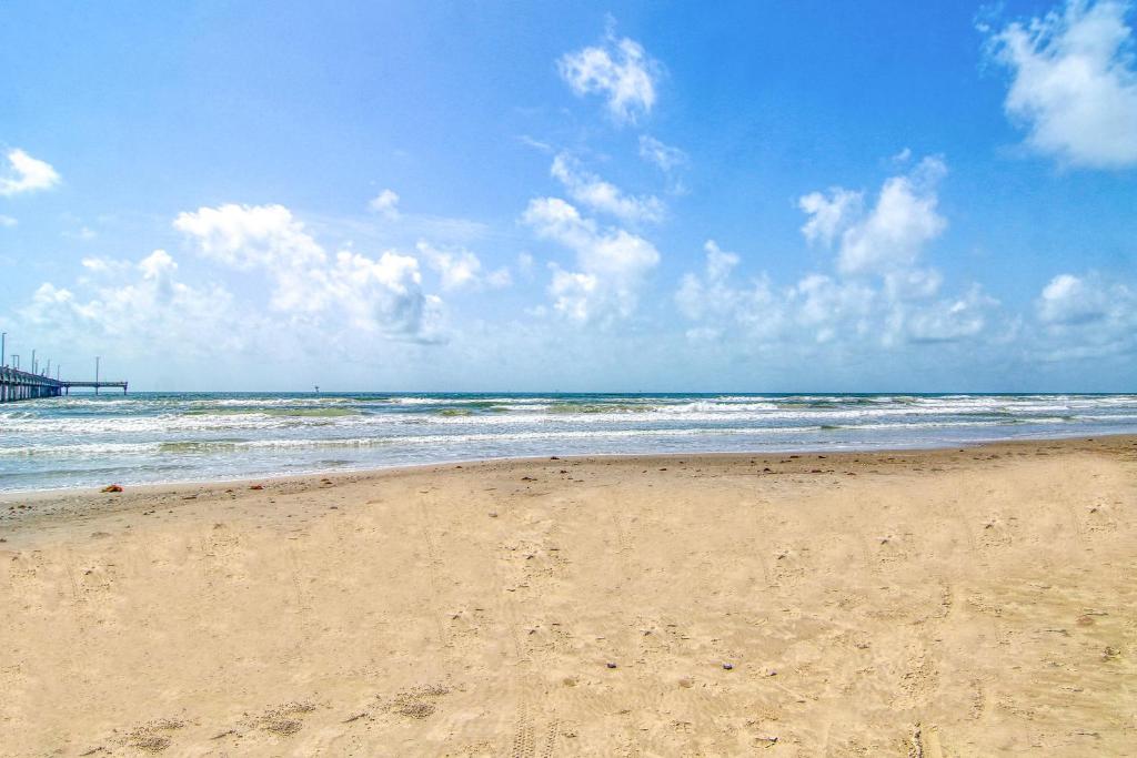 Lyla's Beach Getaway photo 3