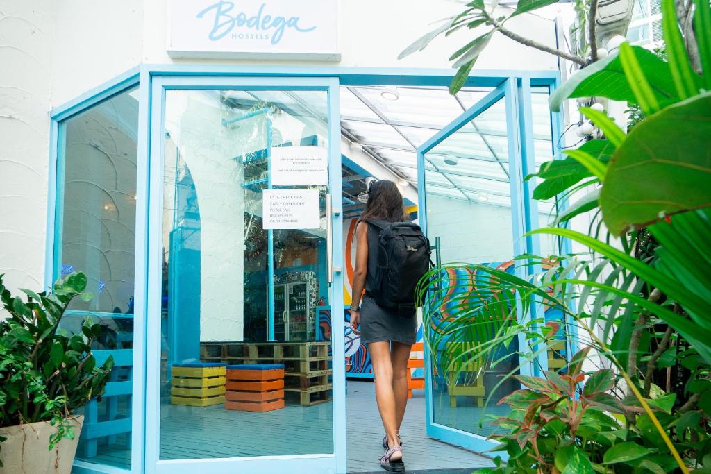 Bodega Bangkok Soi 23 - Tap to explore photos