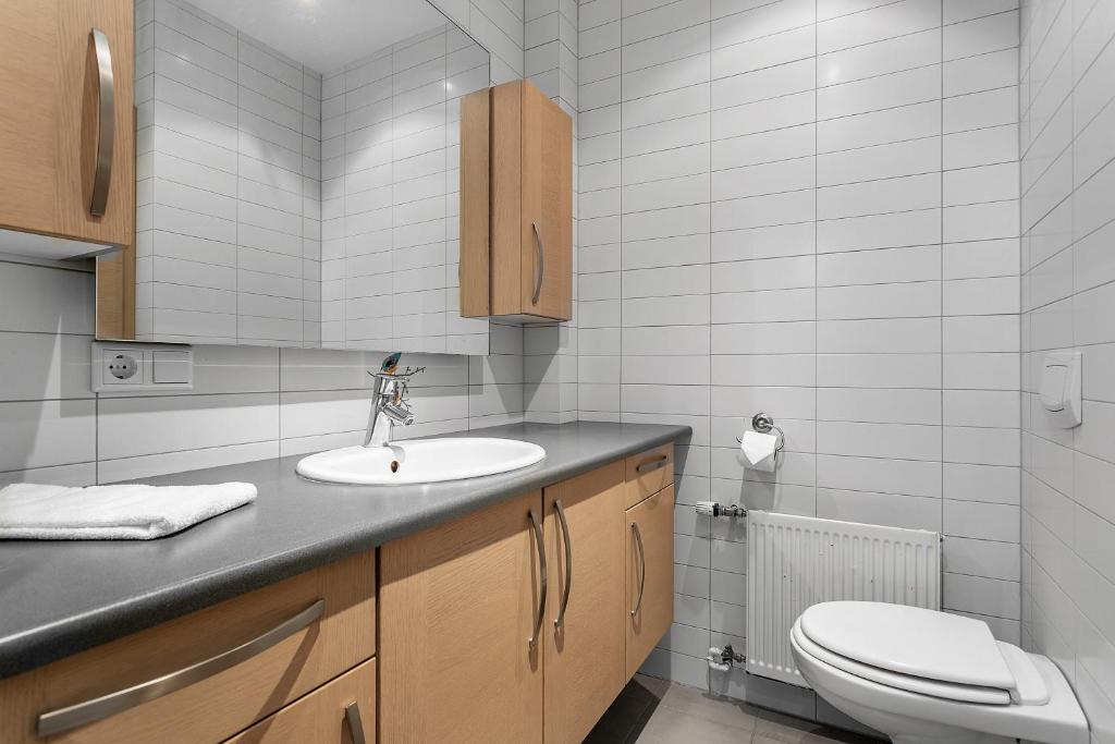 Sunny Apartment - By the Sea in City Center photo 2