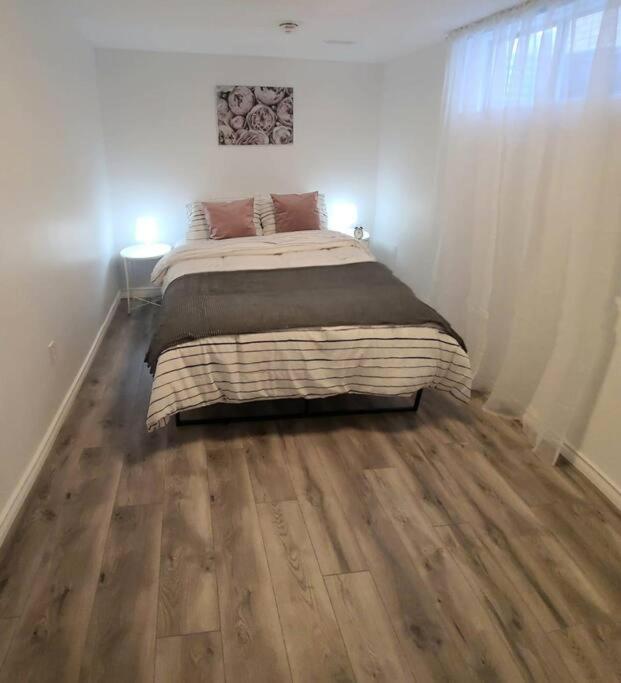 Cozy 2-bedroom lower unit! photo 4
