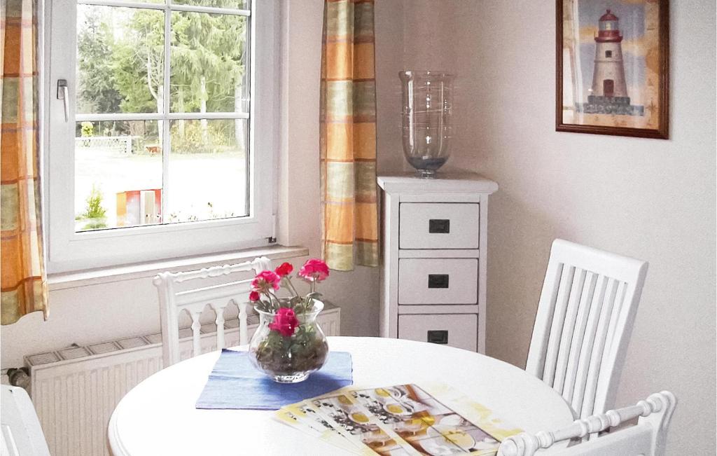 Nice Apartment In Faberg-heidesee With 1 Bedrooms, Wifi And Outdoor Swimming Pool photo 2