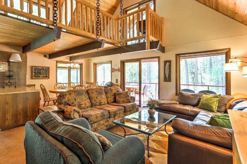 Riverside Winthrop Chalet with Hot Tub and 2 Decks! photo 4