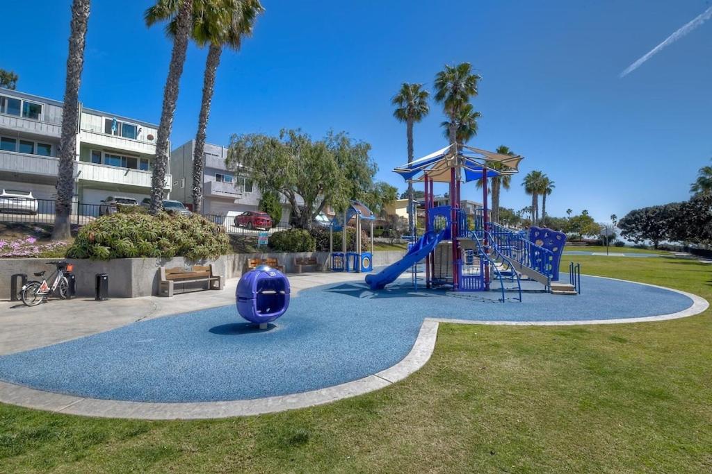 Ocean View, Luxury 2BR 2BA, Private Rooftop Patio photo 1