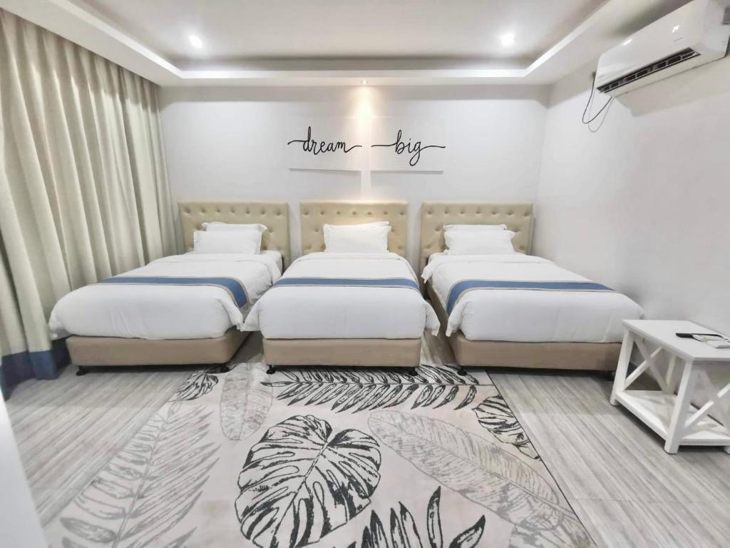 Hampton Suites photo 1