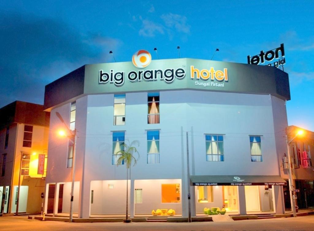 Big Orange Hotel Sungai Petani photo 1