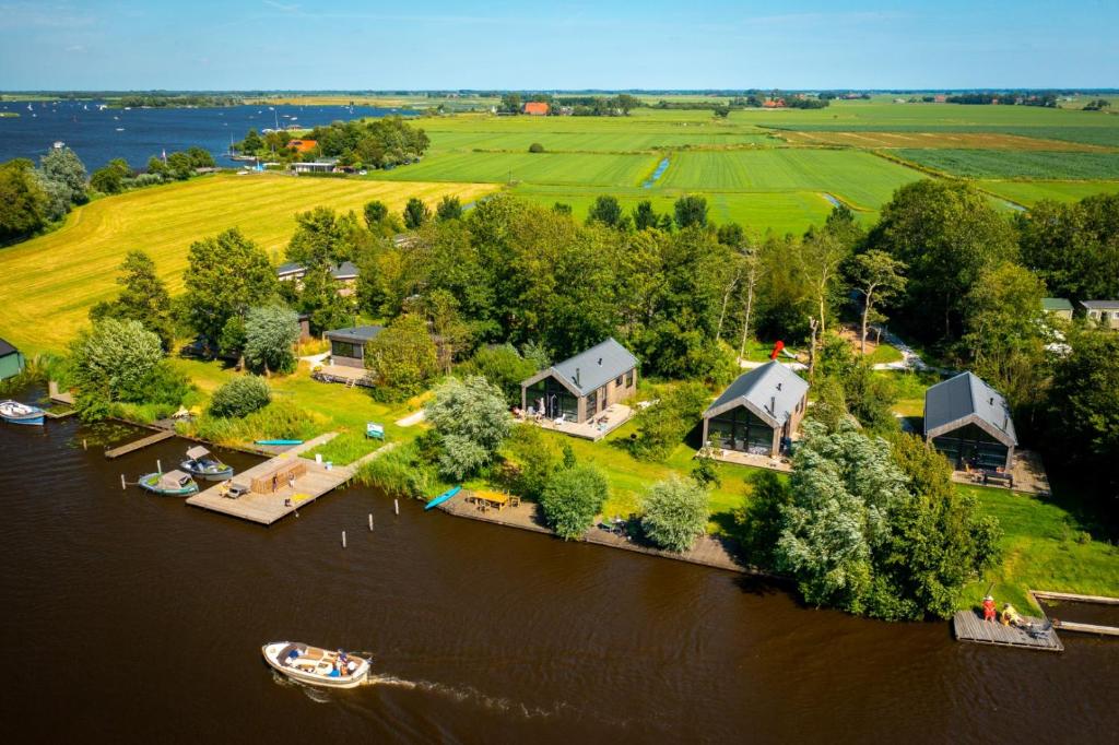 Pean-buiten Waterlodges photo 3