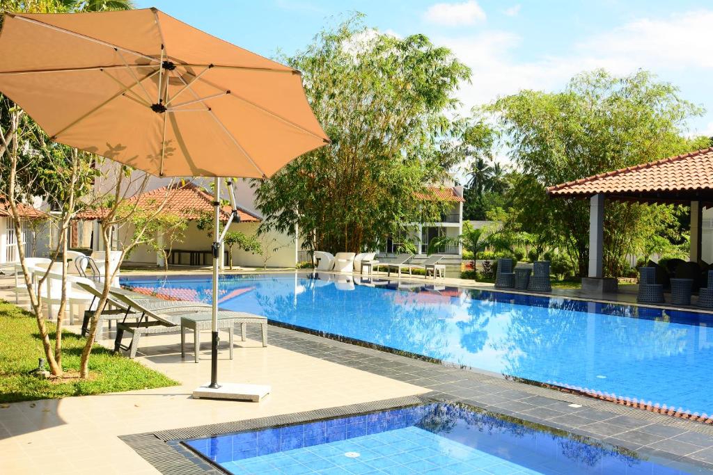 The Covanro Airport Hotel - Katunayake photo 1