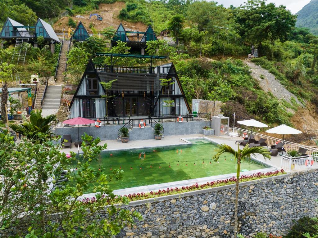 Les Bois BaVi by HOLO Serviced HomeStay