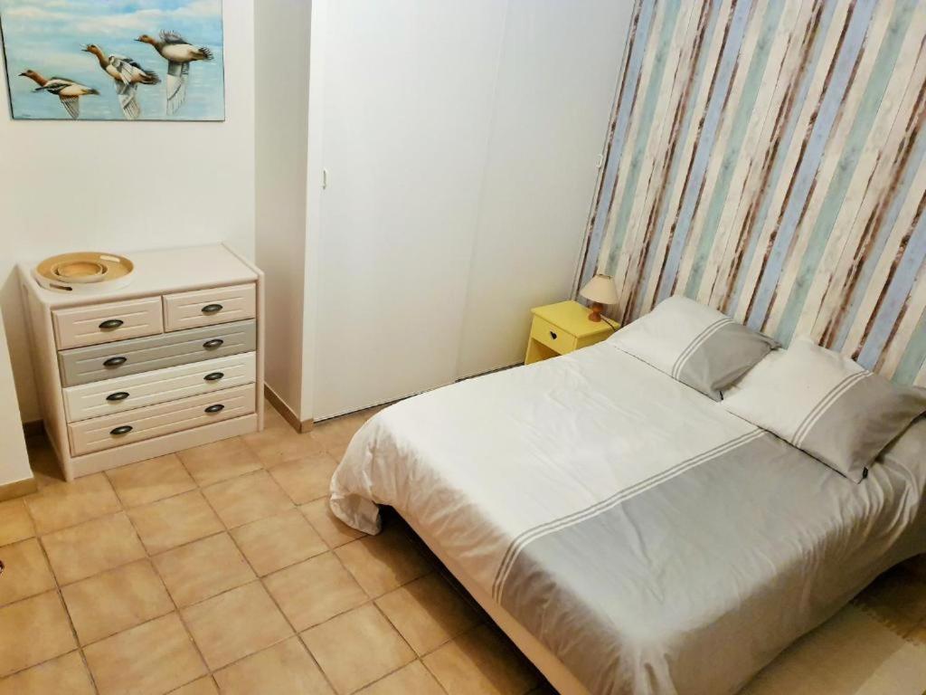 Chambre spacieuse et calme photo 2