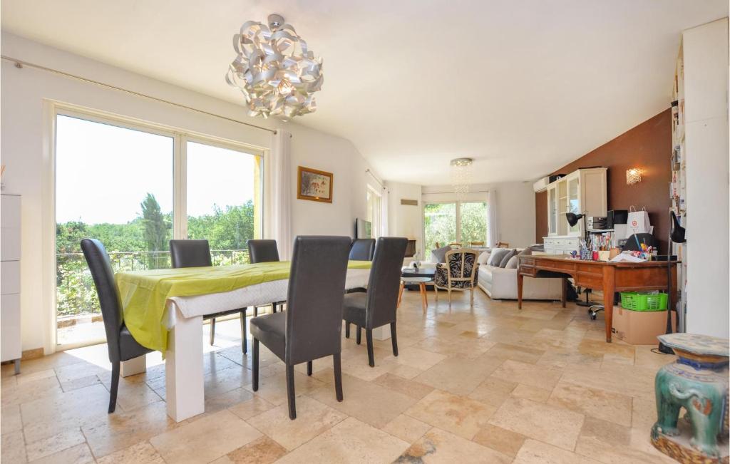 Beautiful Home In Montauroux With Outdoor Swimming Pool, Wifi And 3 Bedrooms photo 4
