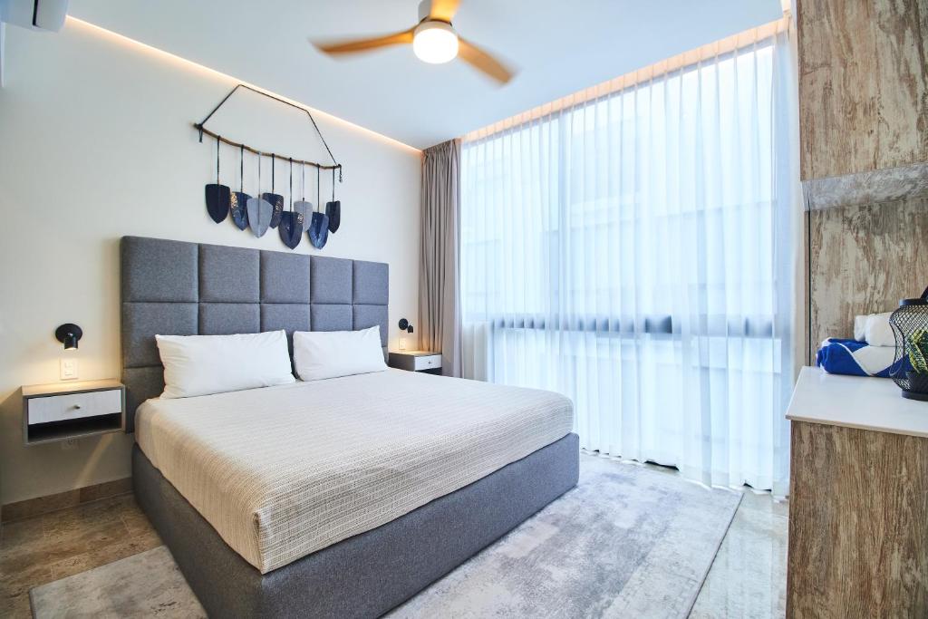 PH Othello - Private pool&Roof & Beach Club Access - Tap to explore photos