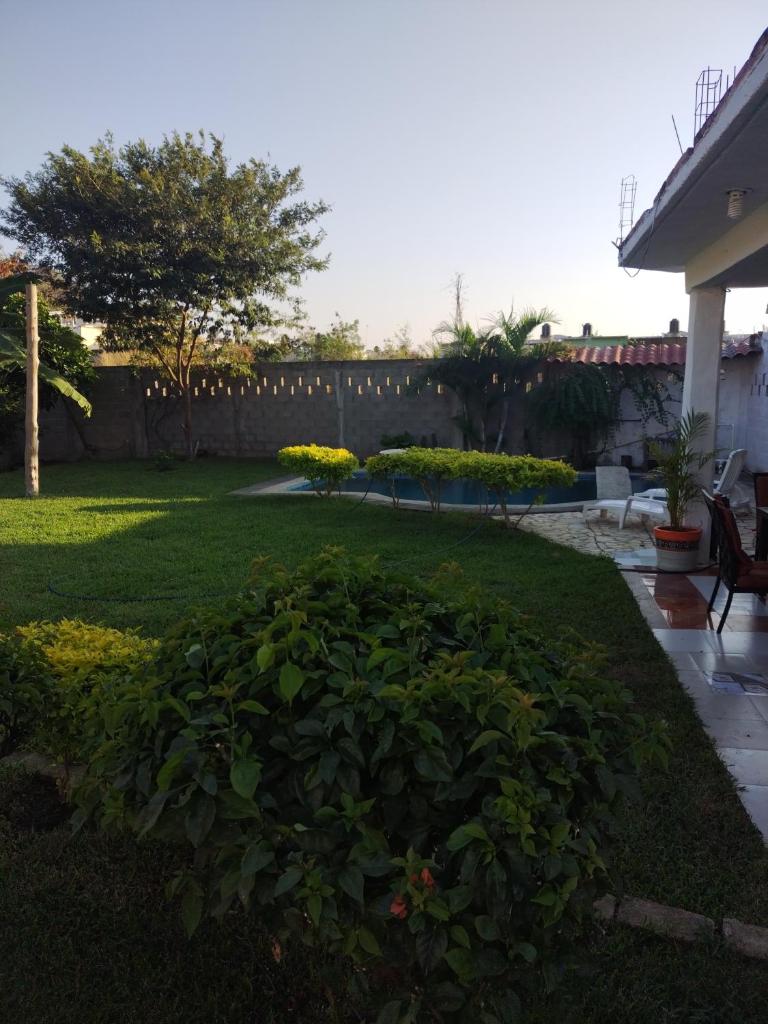 Encantadora casa con alberca photo 1