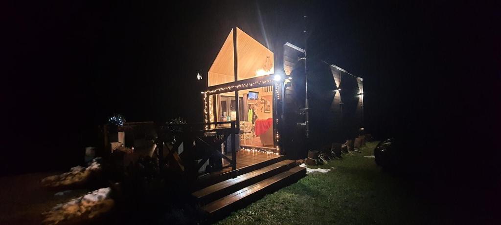 Domek mazurski całoroczny nad jeziorem z jacuzzi SPA photo 2
