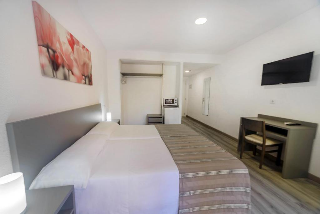 Hostal Anna Benidorm photo 1