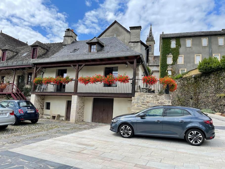 Maison en pierre sur les Quais de la Dordogne photo 2