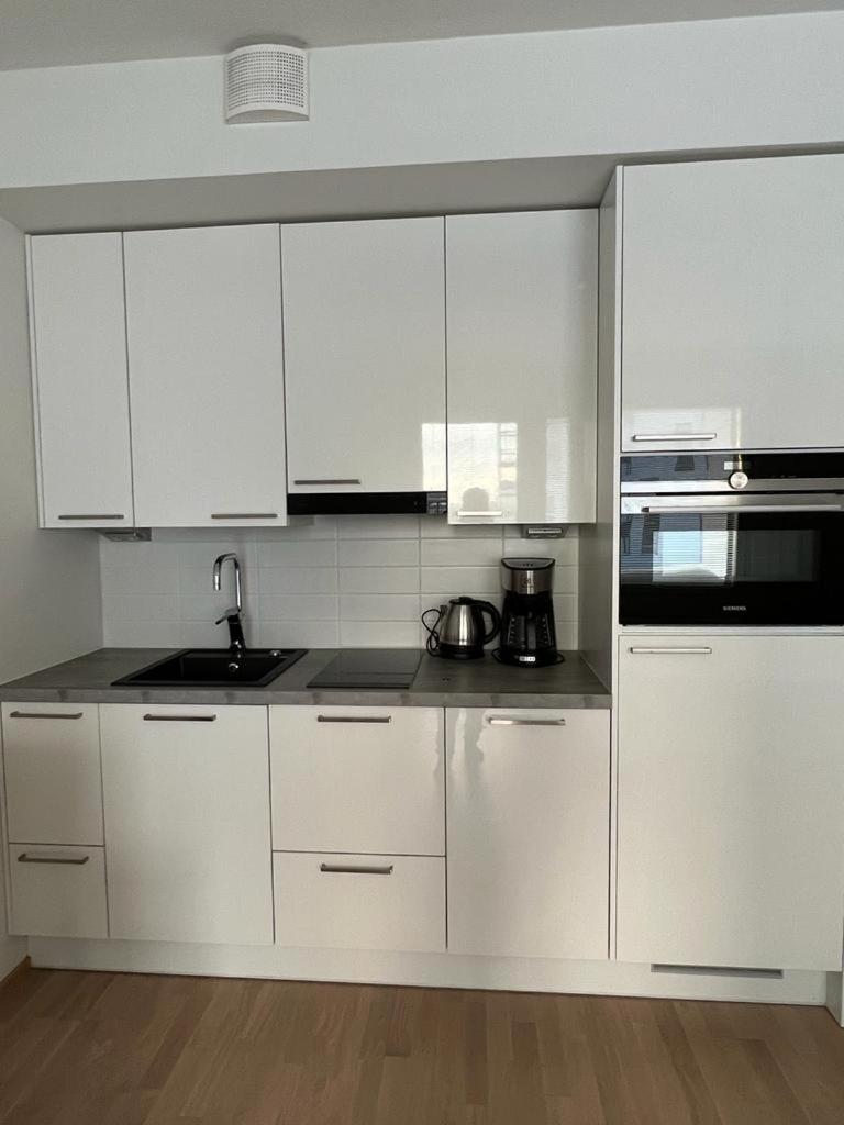 City apartment nearby Airport photo 3