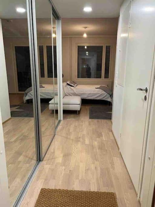City apartment nearby Airport photo 4