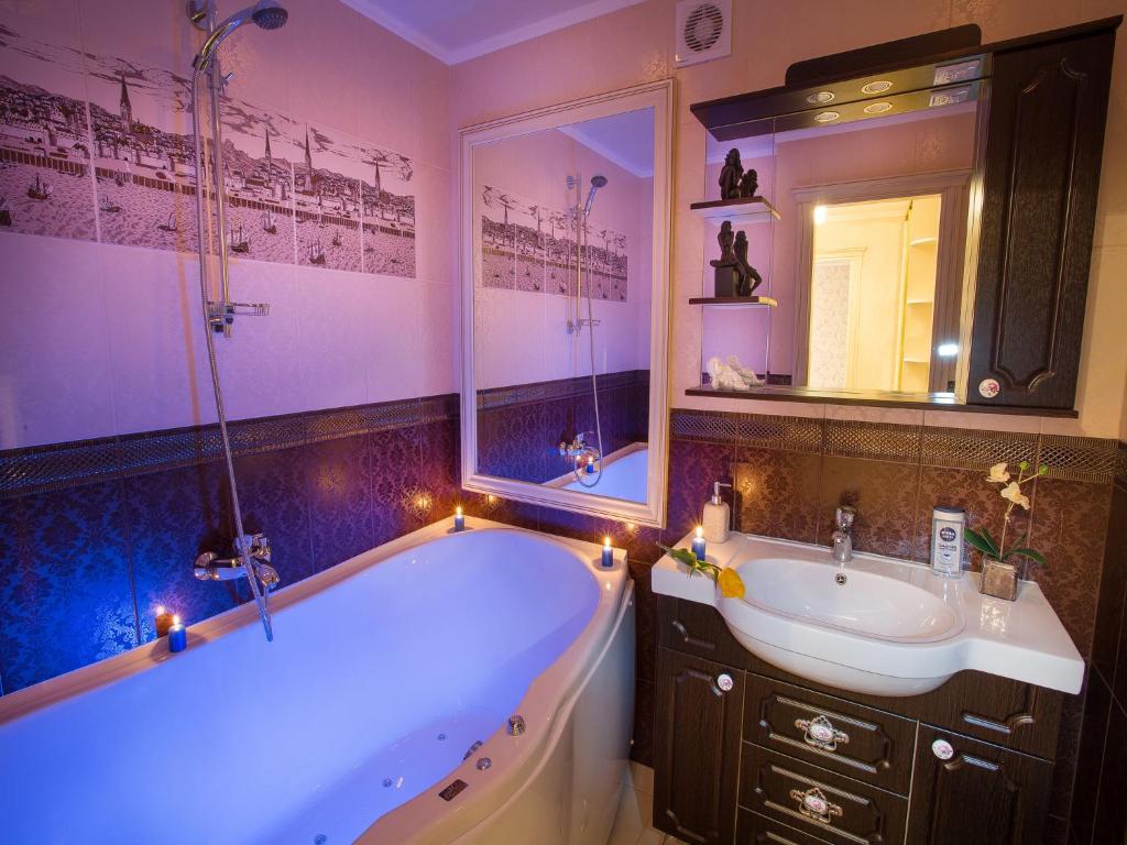 Luxury Apartments with Jacuzzi photo 1
