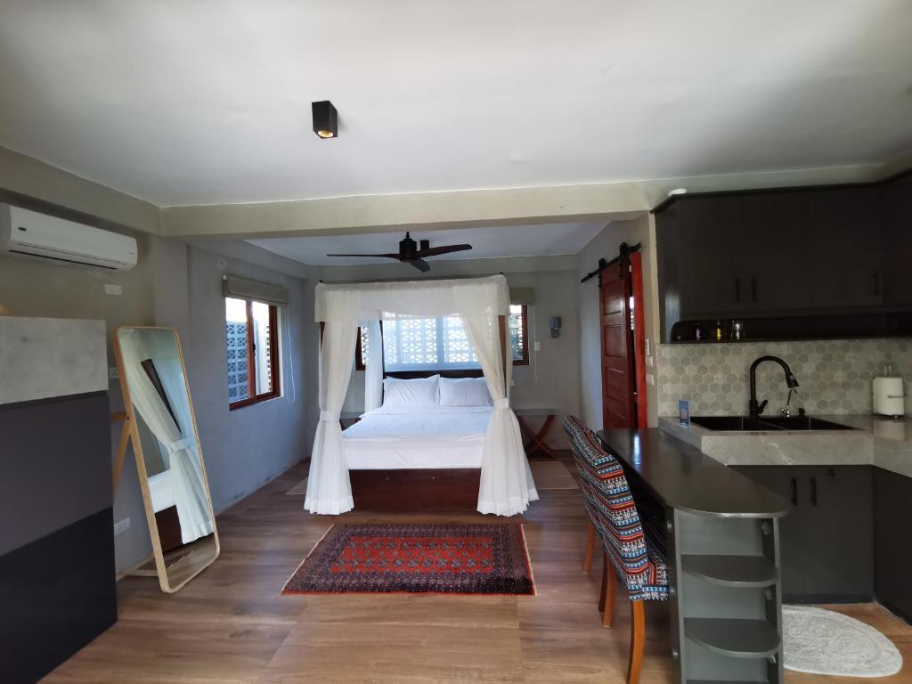 Domu Mia Villa Siargao Room Type - Superior Queen Room