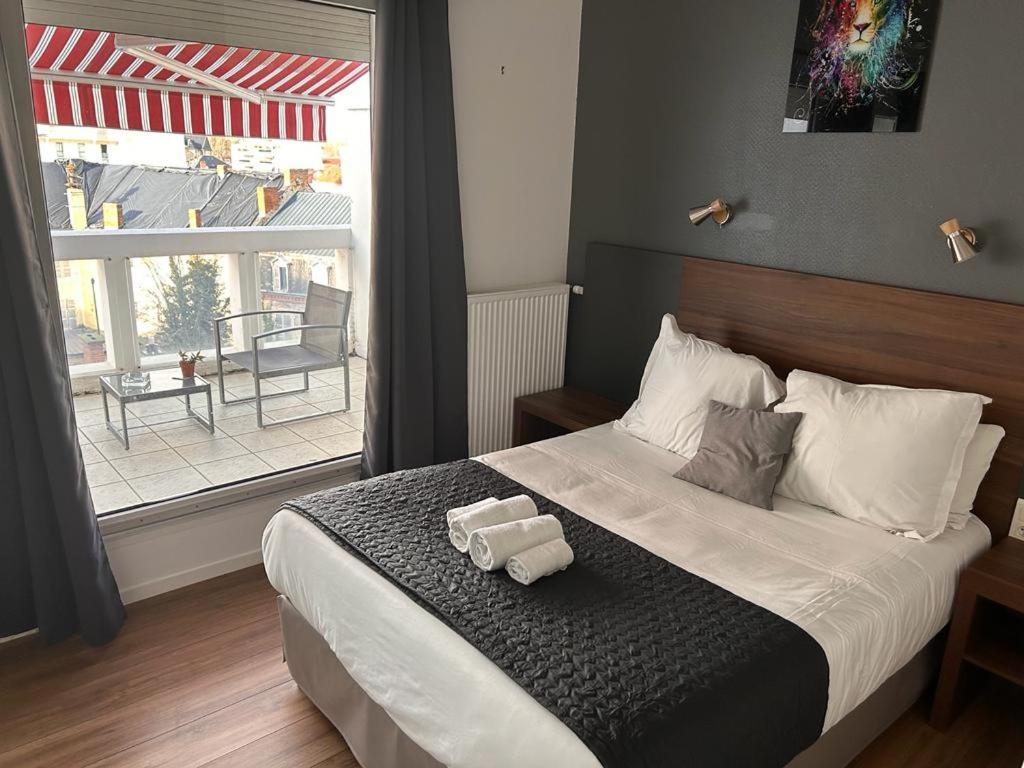 Hotel Moderne - Thumbnail image