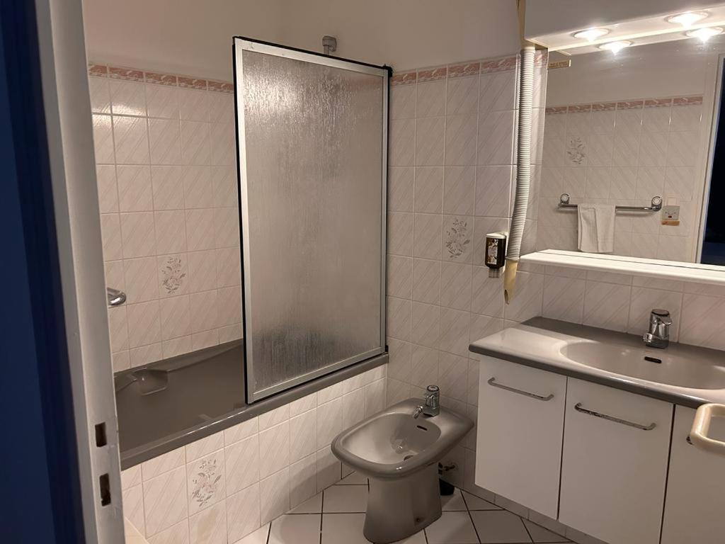 Hotel Moderne - Thumbnail image