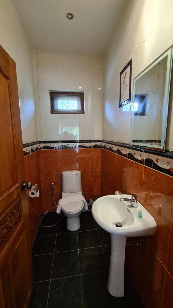 Beautiful bungalow with a communal outdoor pool and 2 km from the sandy beach photo 4