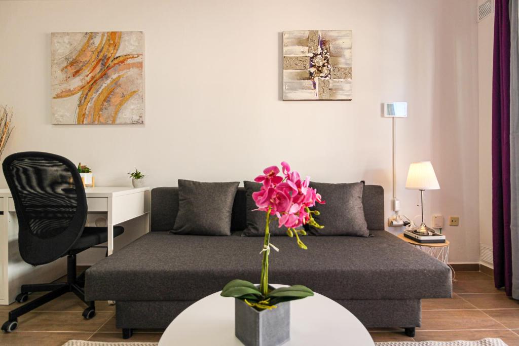 Precioso apartamento reformado a pocos metros del mar en Playa San Juan photo 4