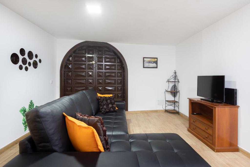 La Esperanza downtown 3 bd apt photo 2