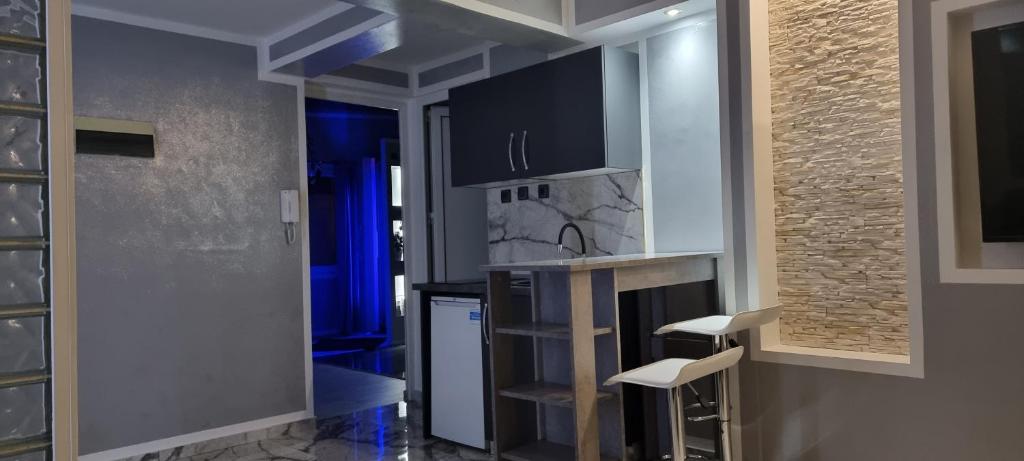 Top luxury apartment photo 4