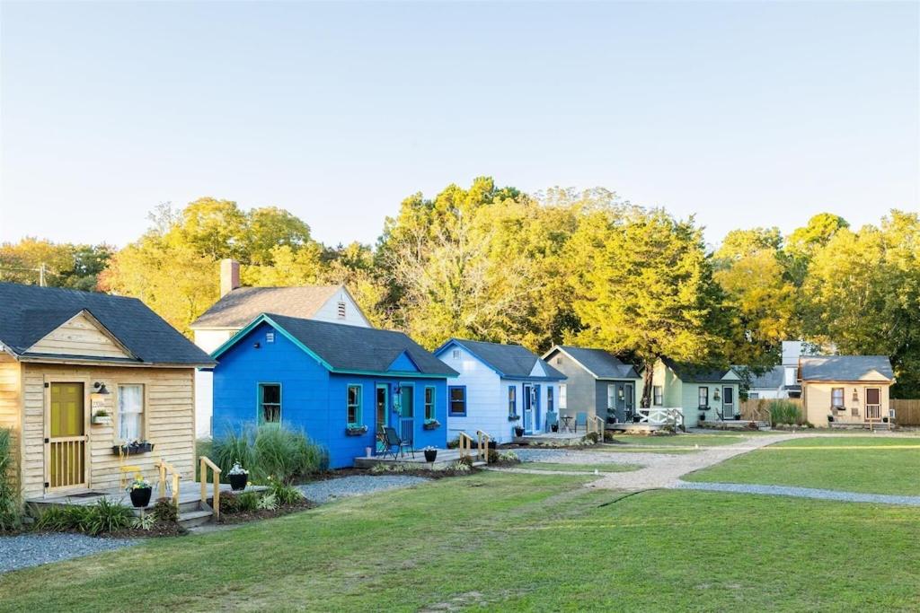 Tiny House 3 min from Down Town Cape Charles photo 2
