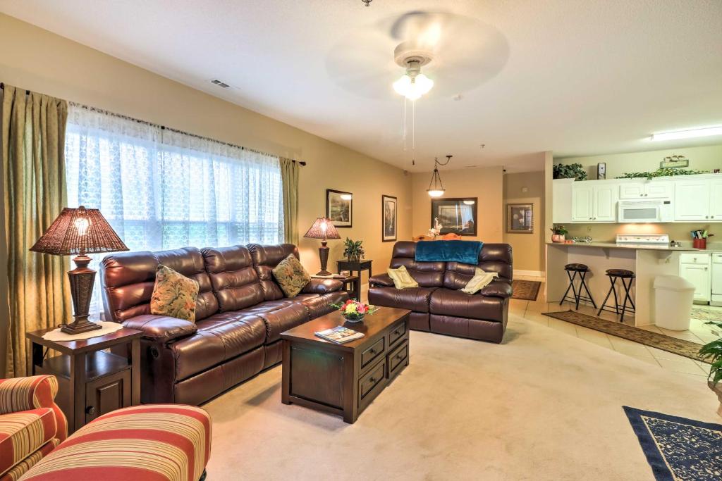 Condo on Kingwood Golf Course about 3 Mi to Main St! photo 4