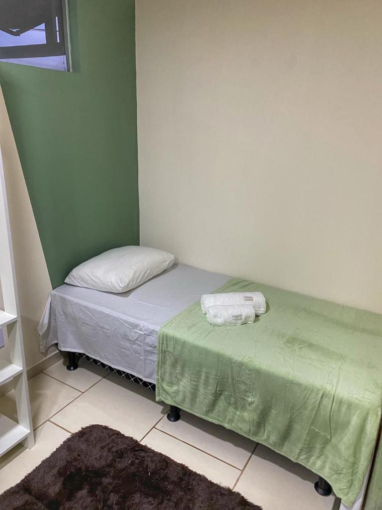 Casa aconchegante e charmosa à 6 min da Praia - Ar condicionado - WIFI 600MB - Netflix - Globoplay - Cozinha Completa photo 3