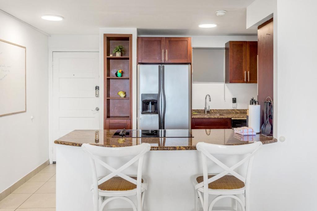Sunset Beach Suite 2BR Lux Condo next to The Morgan Resort photo 2