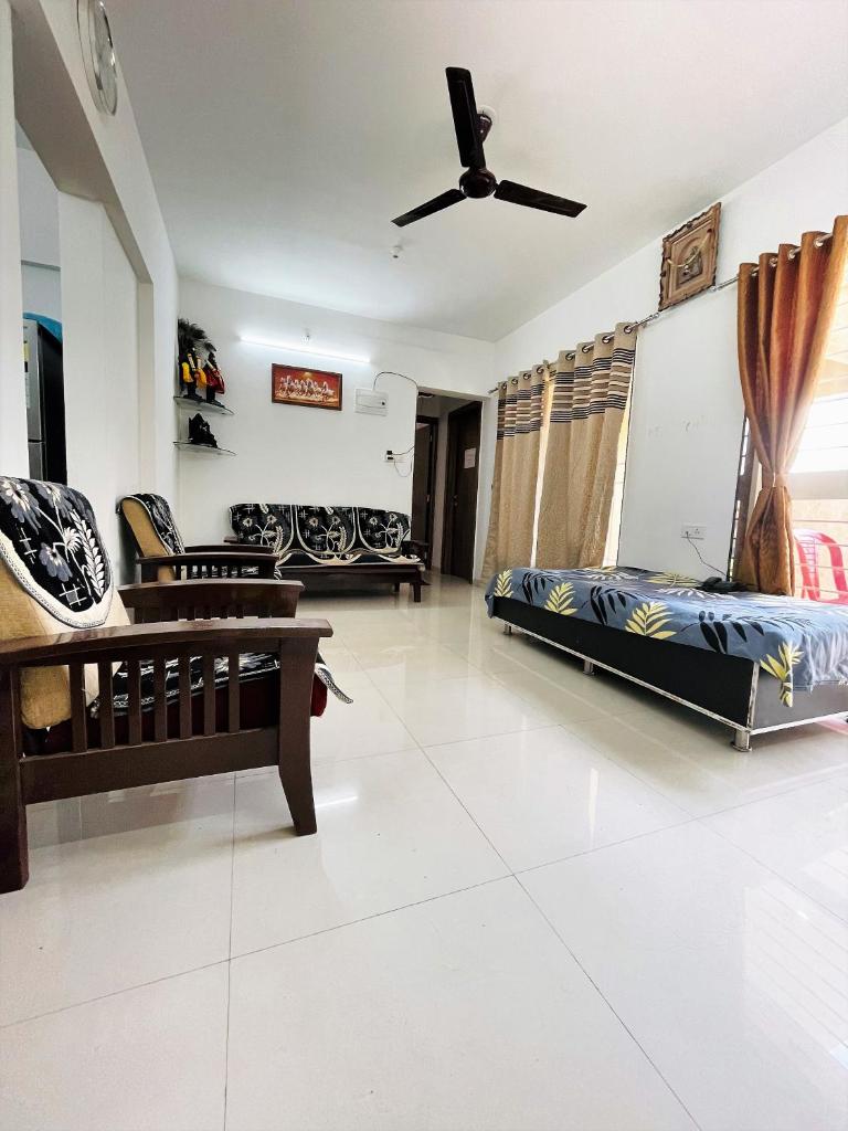 Spacious Well furnished Home stay - self check-in photo 3