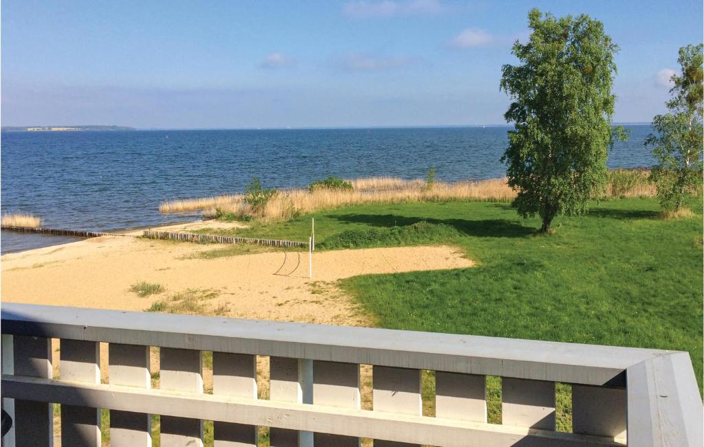 Nice Apartment In Rechlin With 3 Bedrooms, Sauna And Wifi photo 1