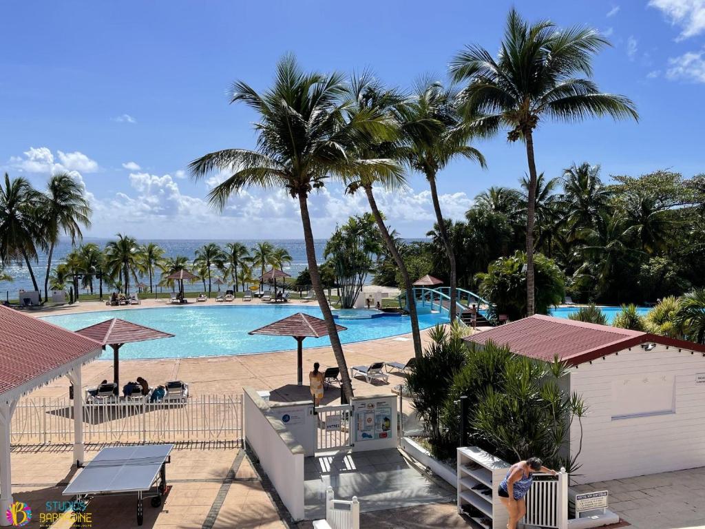 Village Vacances Sainte Anne - Vue exceptionnelle Piscine et Plage Vue mer - Barbadine 1010 by Studios Barbadine