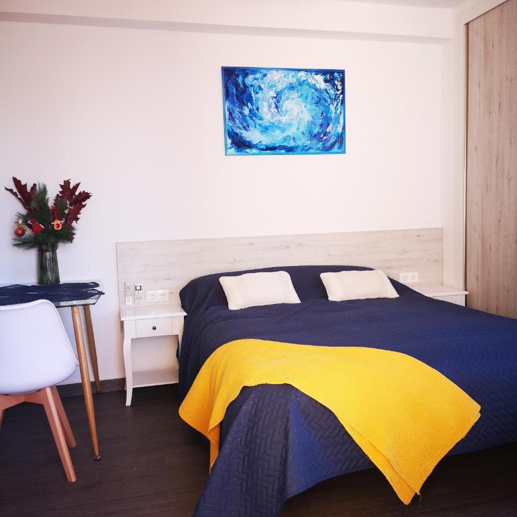 Sunny studio La Mata beach photo 3
