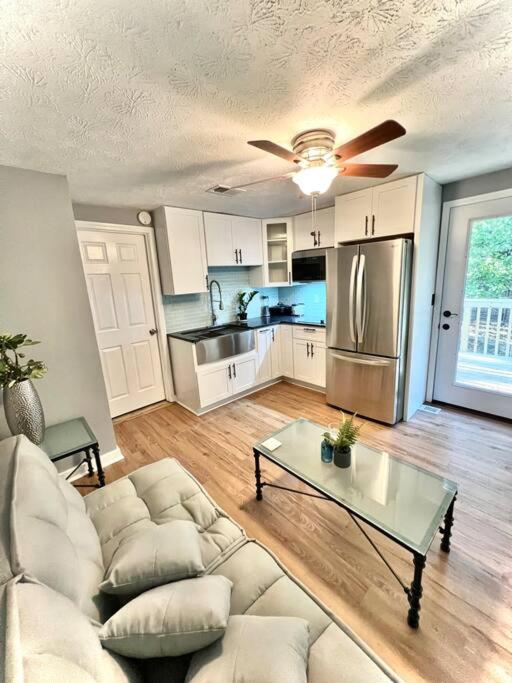 Fabulous Cozy guest apt Nature in the City