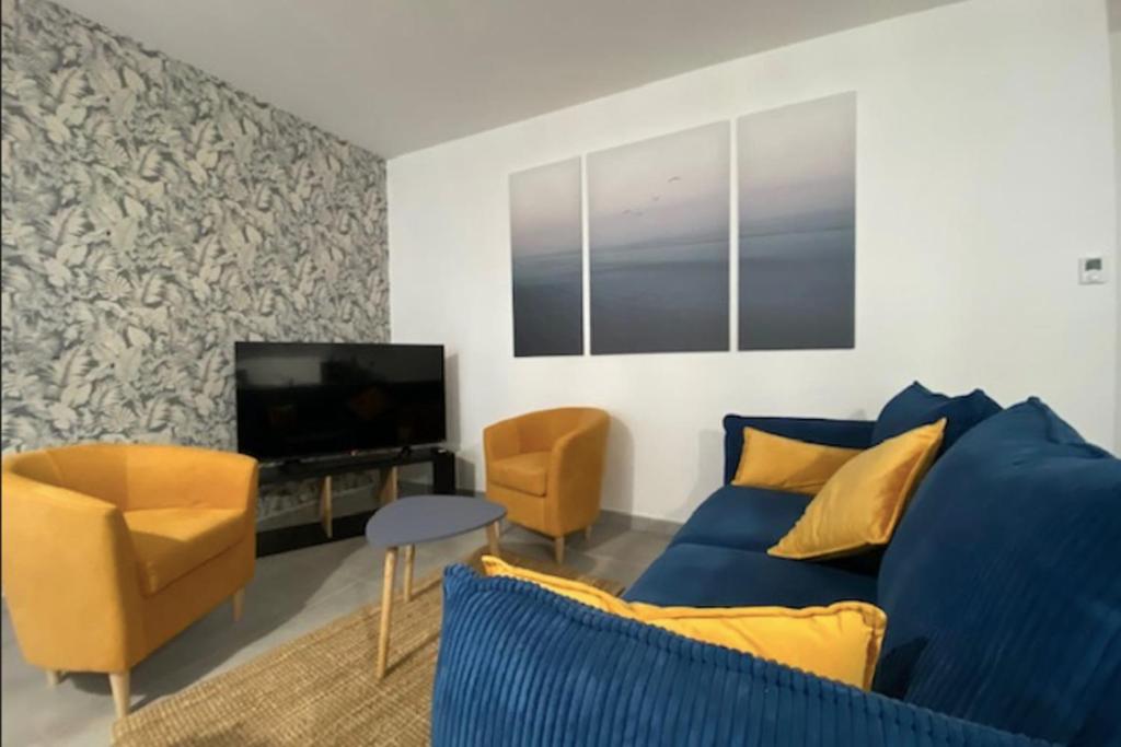 Cosy apartment with balcony in the heart of Caen photo 2