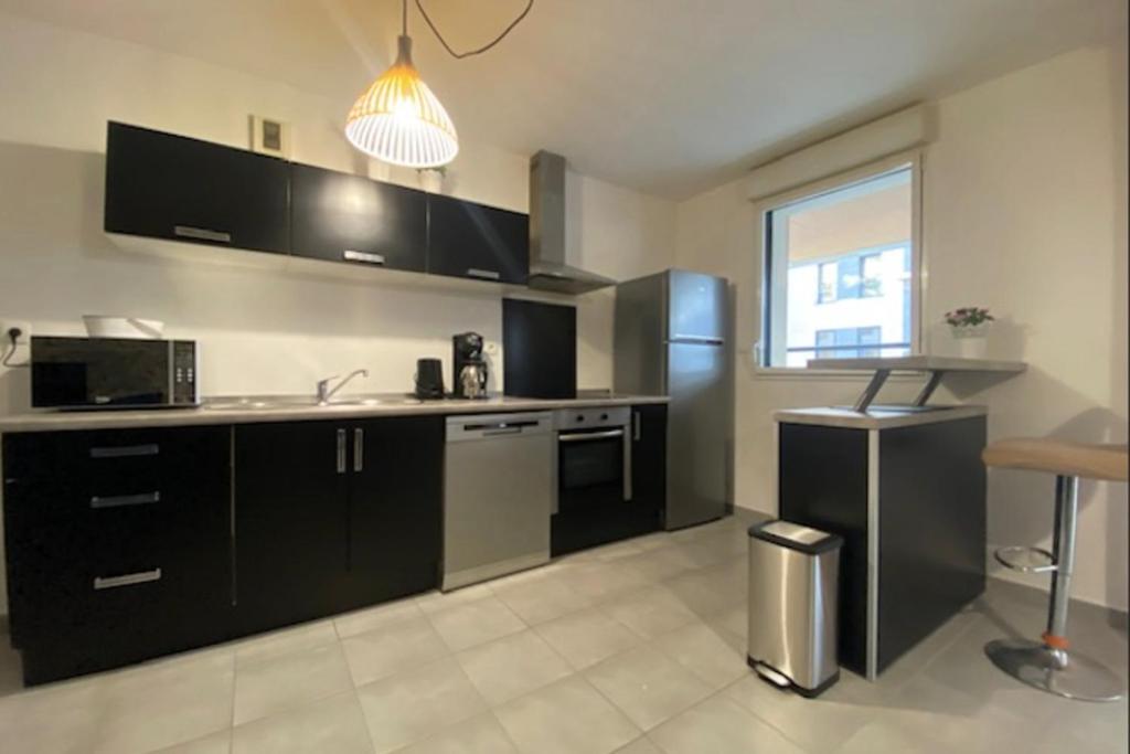 Cosy apartment with balcony in the heart of Caen photo 3