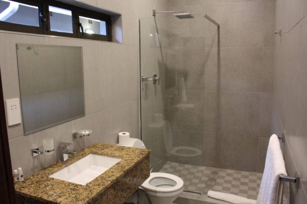 A pristine BB located in the peaceful suburb of Belvedere Harare - 2007 photo 2