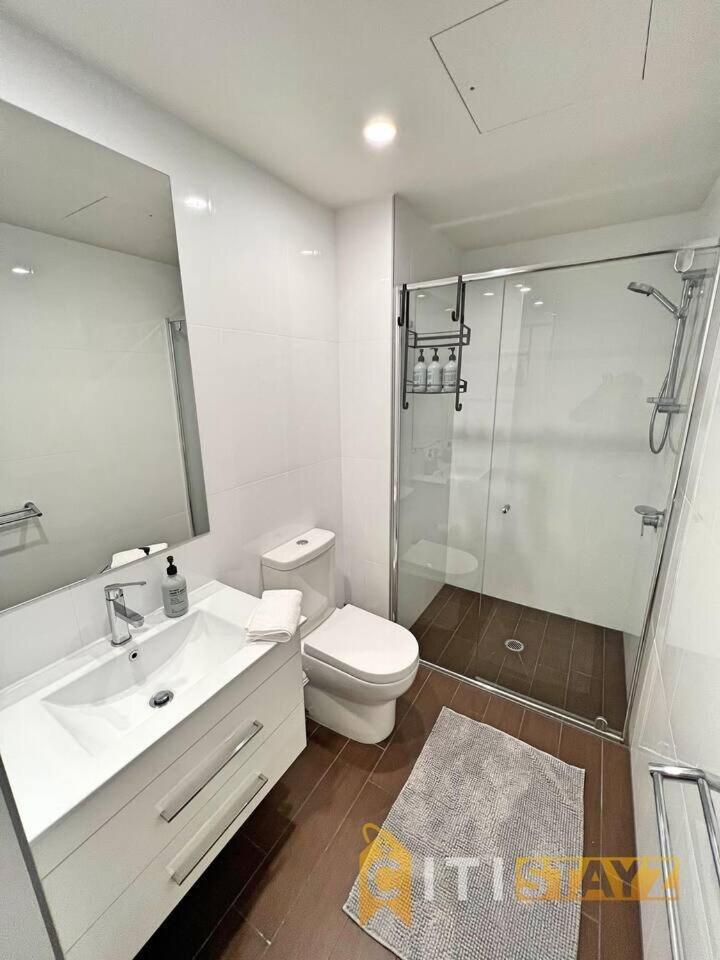 Bright 1BD with Private Office - Braddon - Tap to explore photos